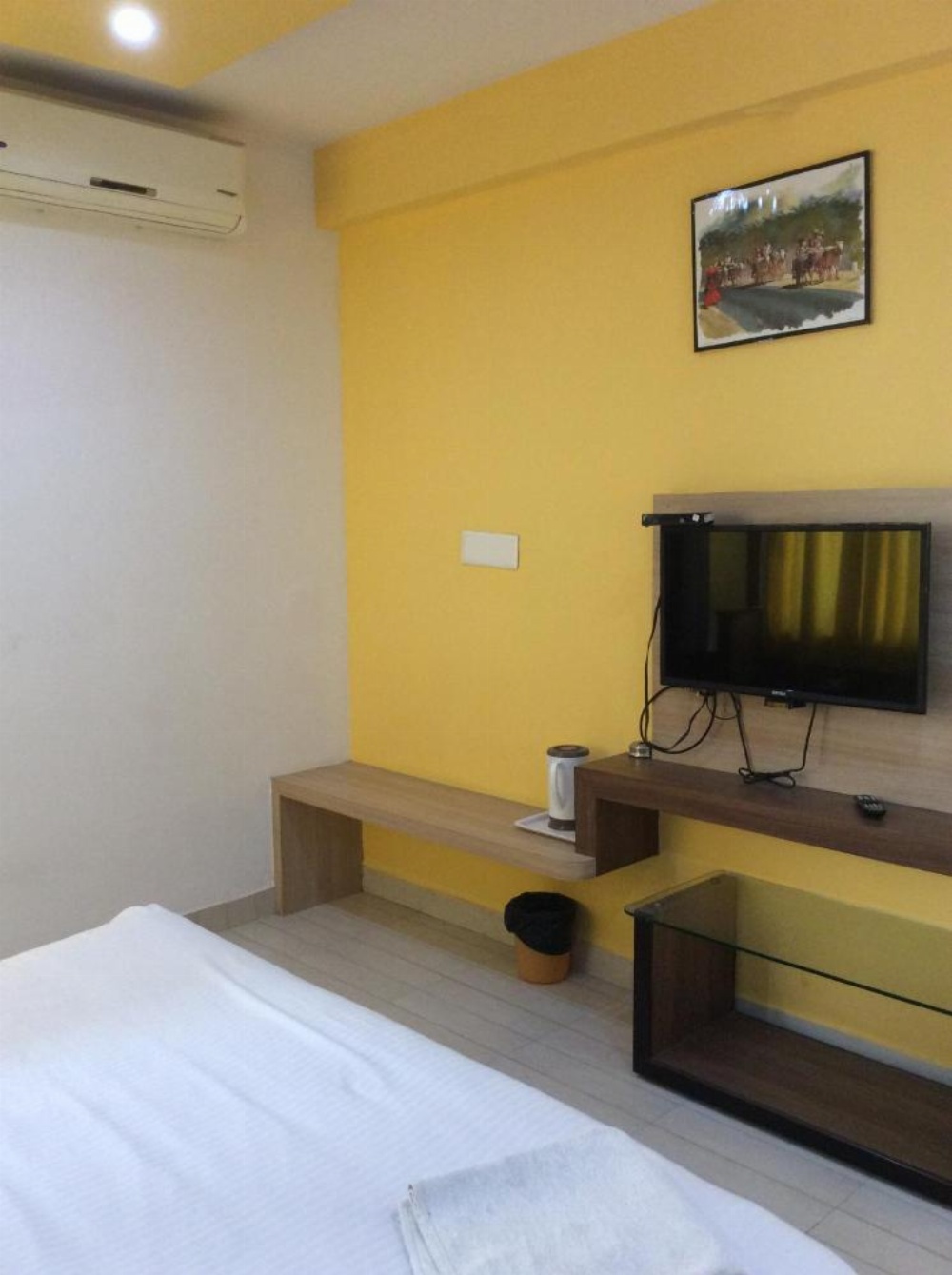 Room image 3
