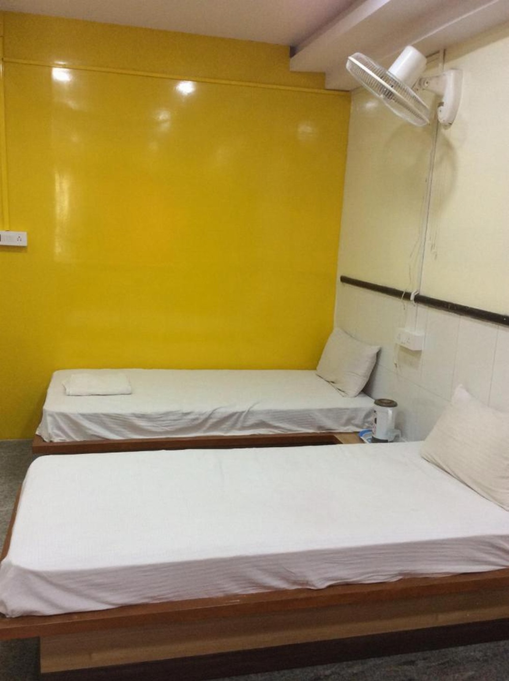 Room image 4