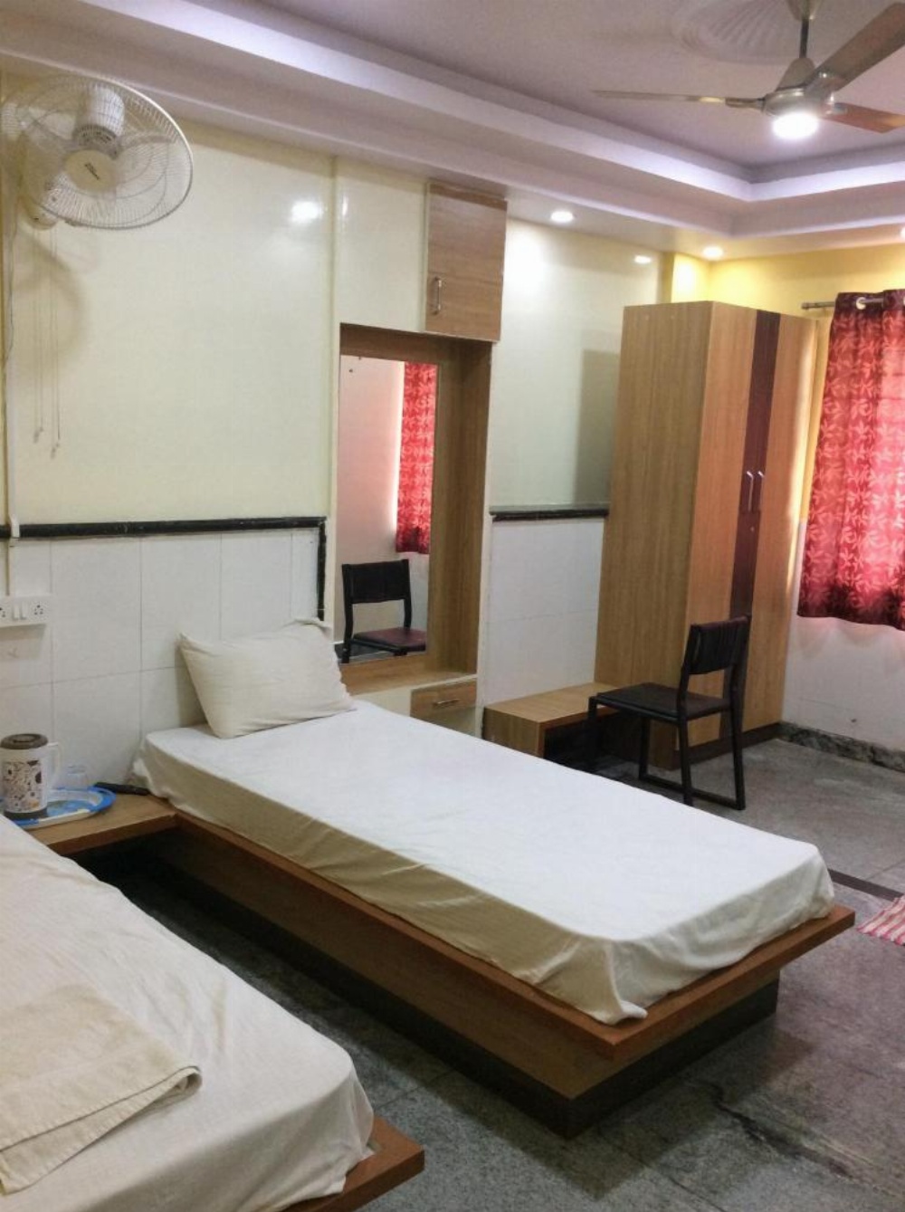 Room image 3