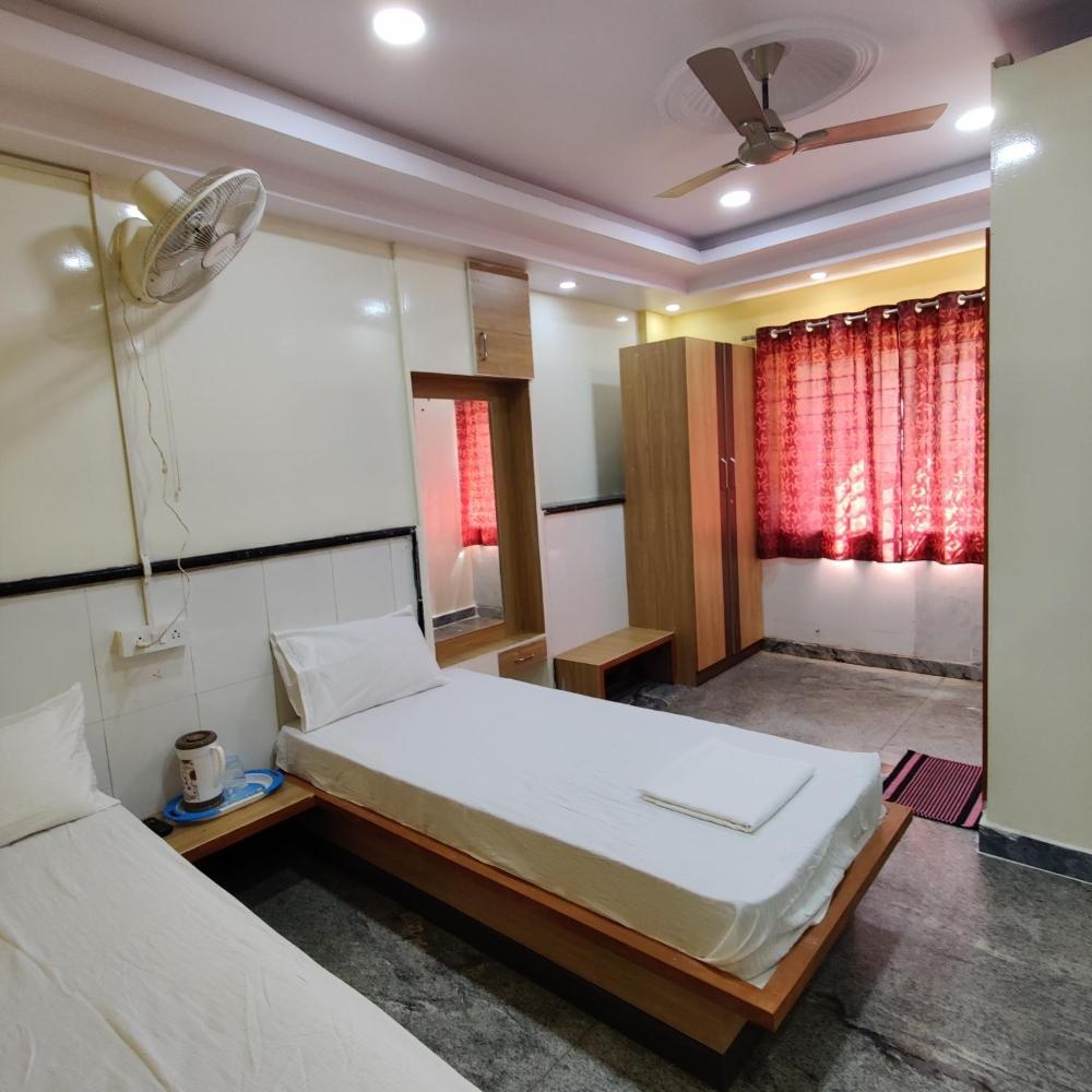 Room image 2