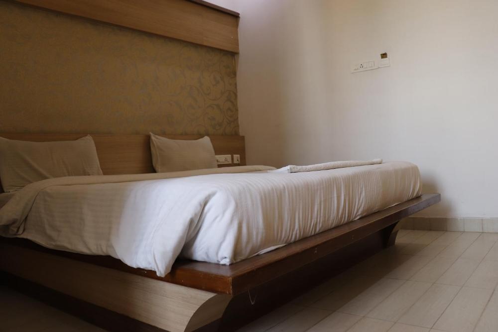 HOTEL SRI VAARI RESIDENCY