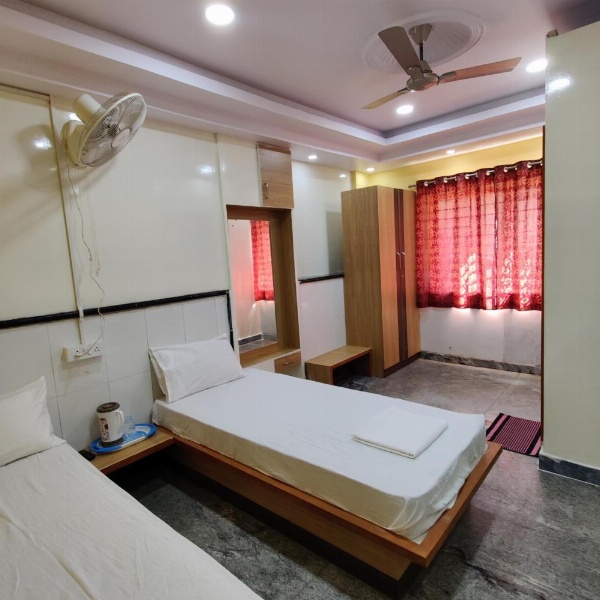 HOTEL SRI VAARI RESIDENCY image 45