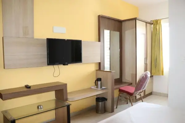 HOTEL SRI VAARI RESIDENCY 5